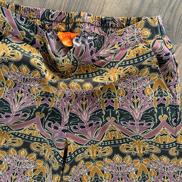 Pattern pants - Picture 2 of 2